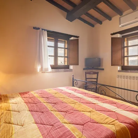 Villa Casale Delle Lucrezie By Vacavilla *