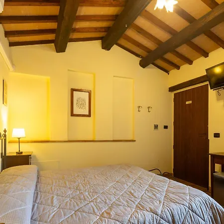 Casale Delle Lucrezie By Vacavilla Due Santi